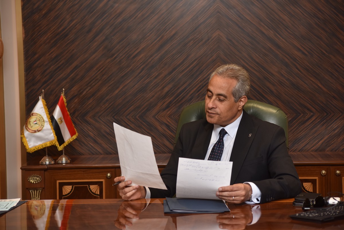 وزير القوى العامله 